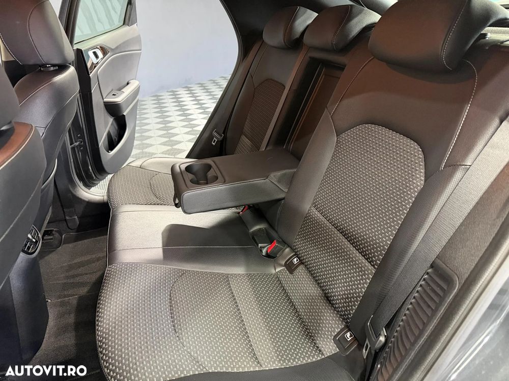 Kia XCeed 1.6 GDI 6DCT PHEV Vision - 17