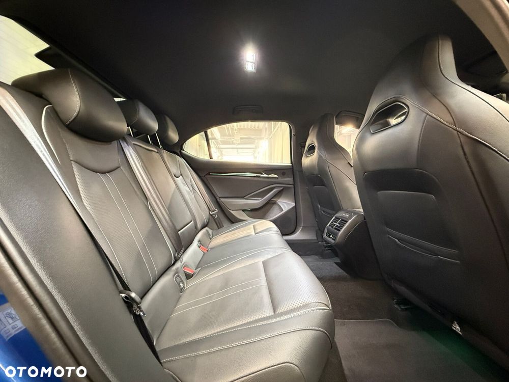 Skoda Superb 2.0 TDI SCR 4x4 Sportline DSG - 28