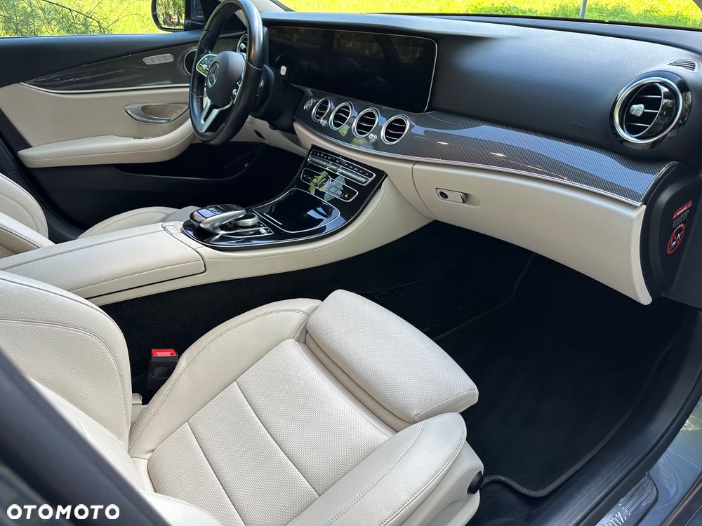 Mercedes-Benz Klasa E 220 d 4-Matic Business Edition 9G-TRONIC - 9