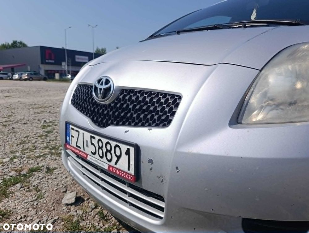 Toyota Yaris - 5