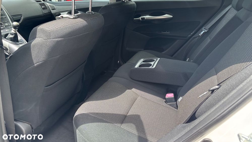Toyota Auris 2.0 D-4D Executive - 22
