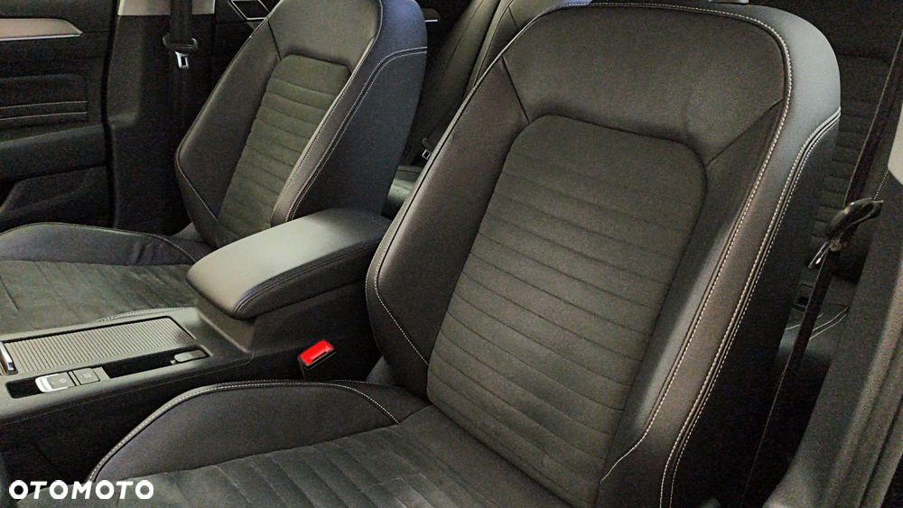 Volkswagen Passat 2.0 TSI Elegance DSG - 17