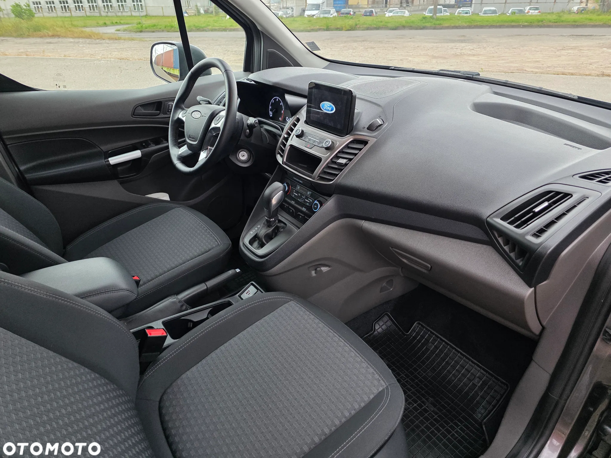 Ford Transit Connect 240 L2 Autm Trend - 27