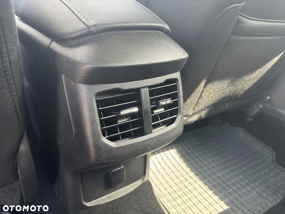 Ford Mondeo 1.5 EcoBoost Trend - 31