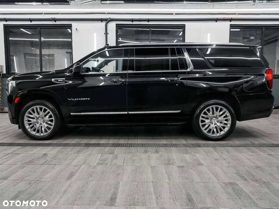 GMC Yukon - 2