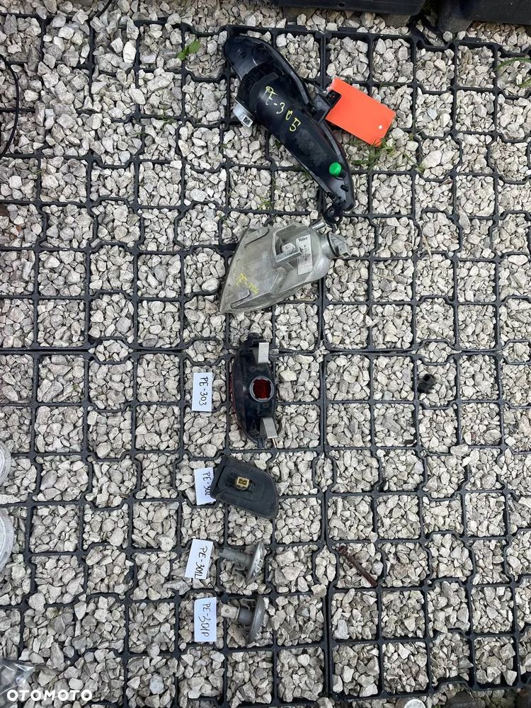 PEUGEOT REFLEKTORY HALOGEN KIERUEK LEWE PRAWE - 19