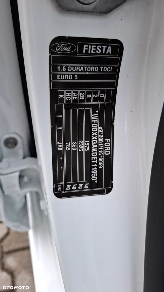 Ford Fiesta 1.6 TDCi SYNC Edition - 14