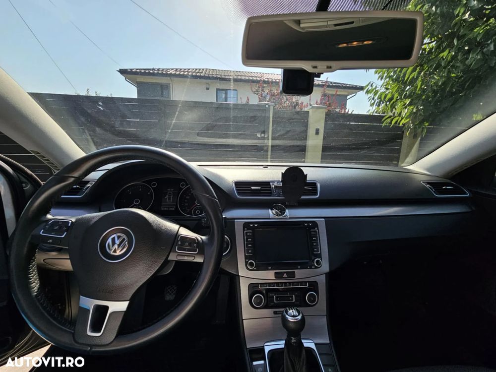 Volkswagen Passat 2.0 TDI BlueMotion Technology Comfortline - 9