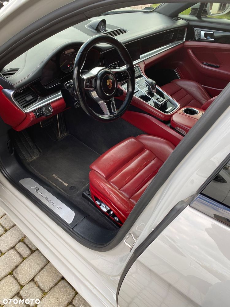 Porsche Panamera - 7