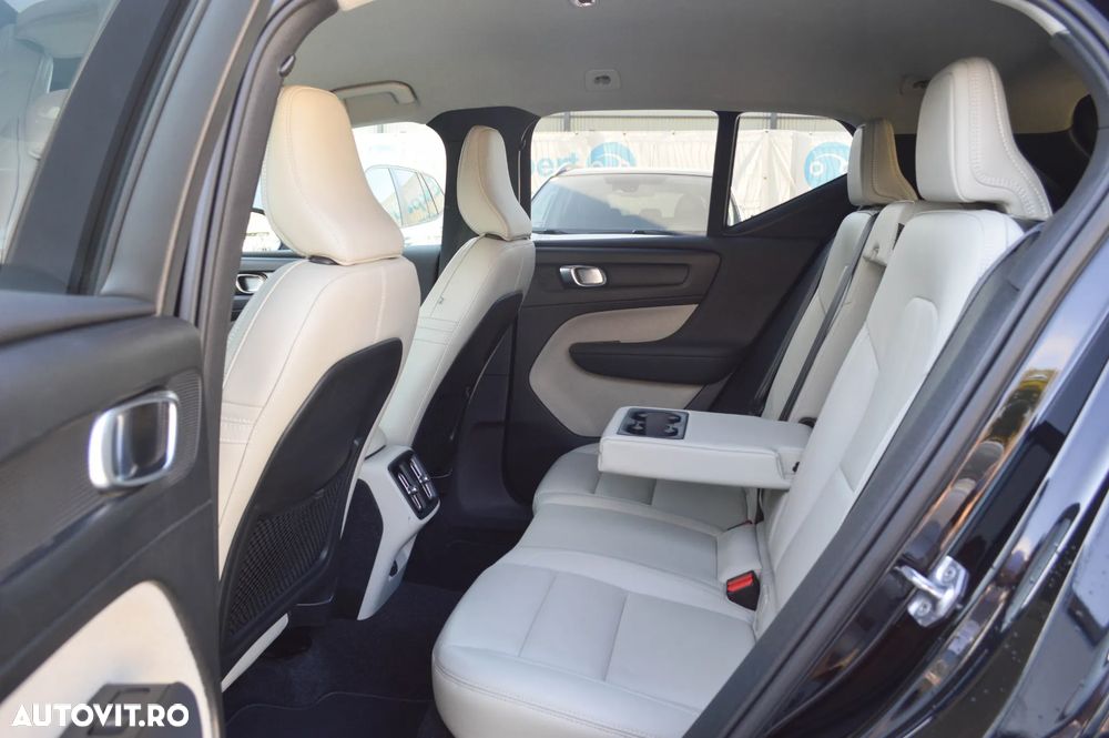 Volvo XC 40 D4 AWD Inscription - 27
