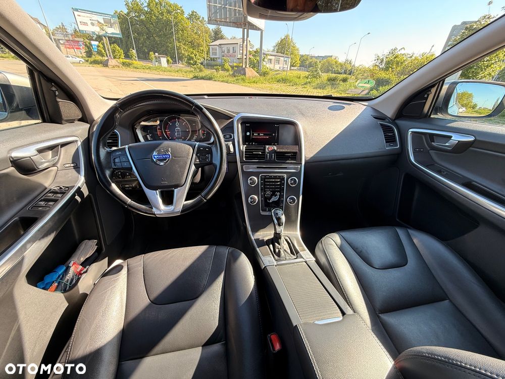 Volvo XC 60 D5 AWD Summum - 16