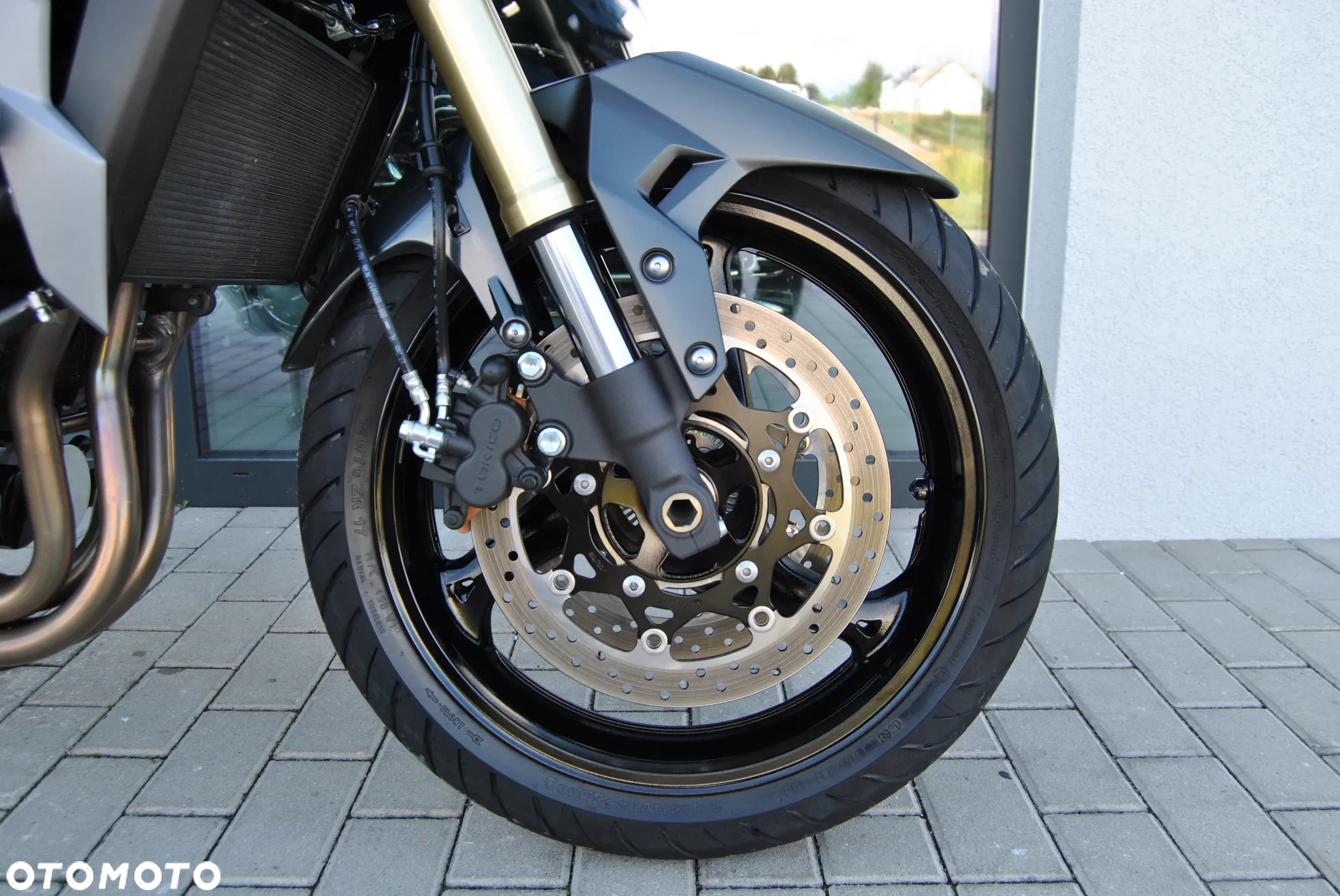Suzuki GSR - 31