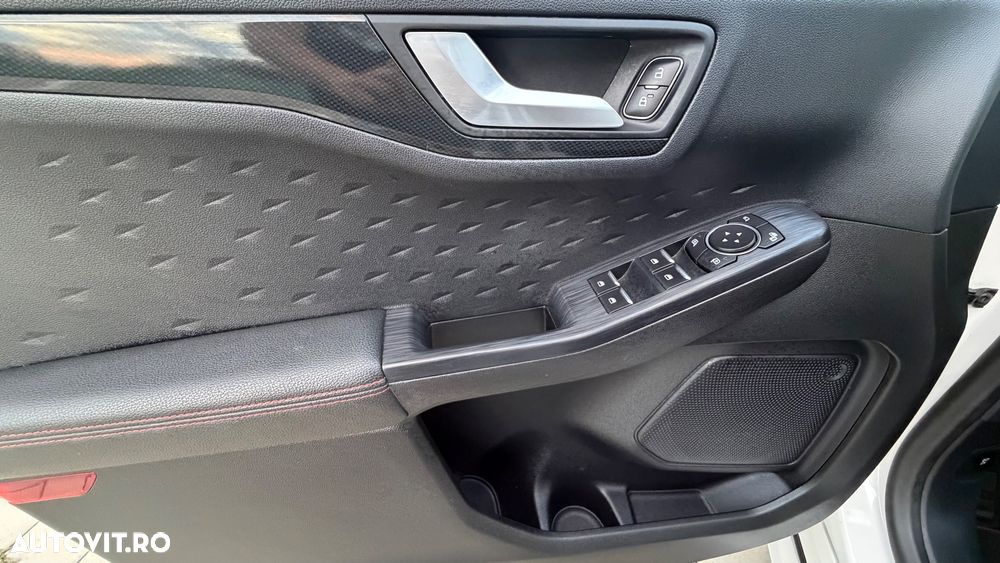 Ford Kuga - 20