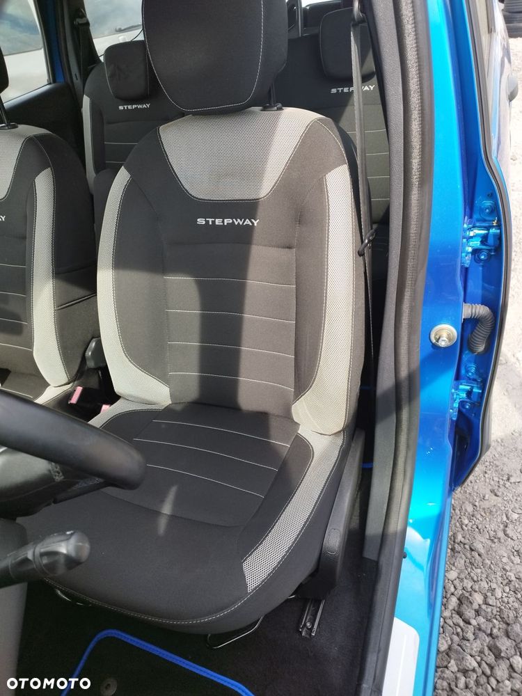 Dacia Lodgy TCe 115 Stepway - 28