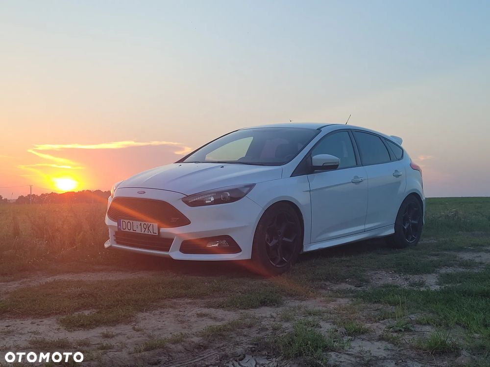 Ford Focus 2.0 EcoBoost ST - 29