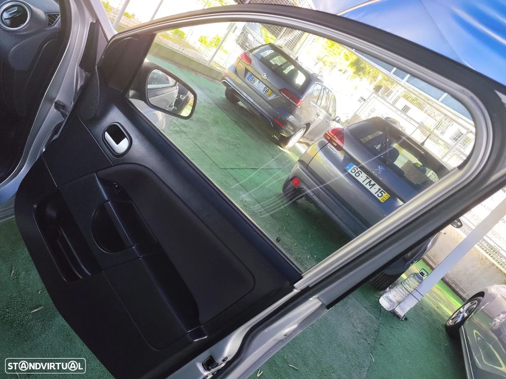 Ford Fiesta 1.25 Trend - 29