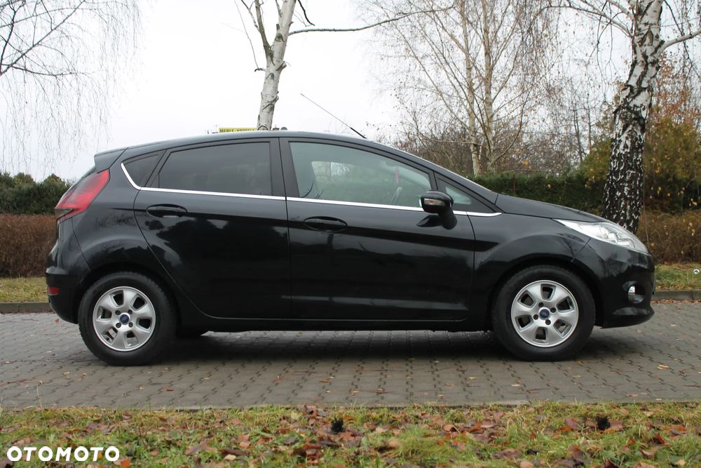 Ford Fiesta 1.6 TDCi DPF Titanium - 4