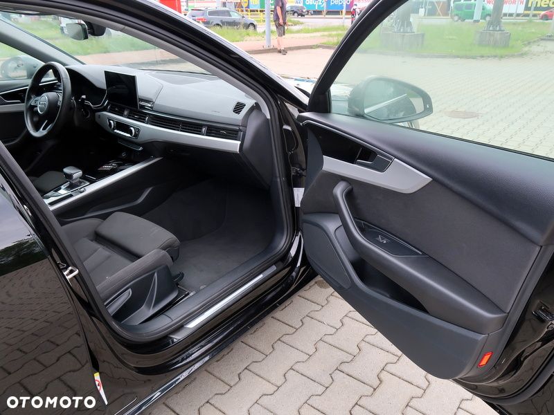 Audi A4 Limousine 35 TFSI mHEV Advanced S tronic - 12