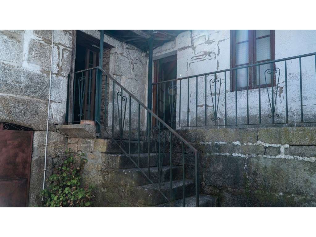 Vende-se Casa Antiga - Escarei-Ribeira de Pena - Grande imagem: 3/9