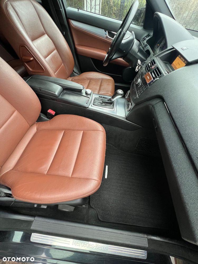 Mercedes-Benz Klasa C - 16