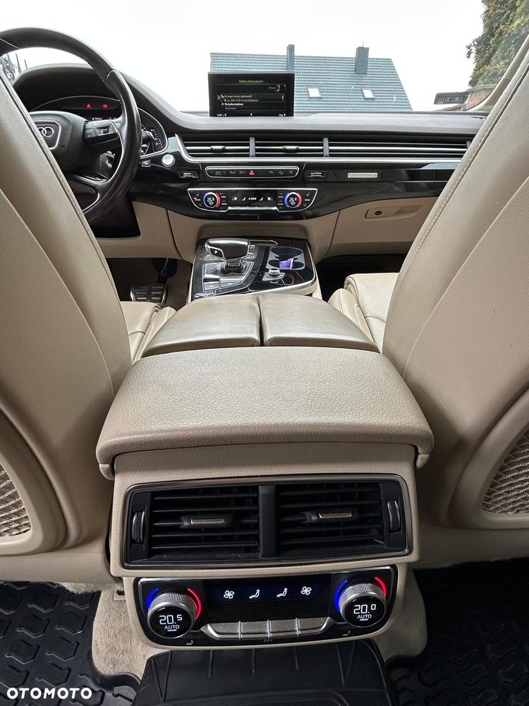 Audi Q7 - 6