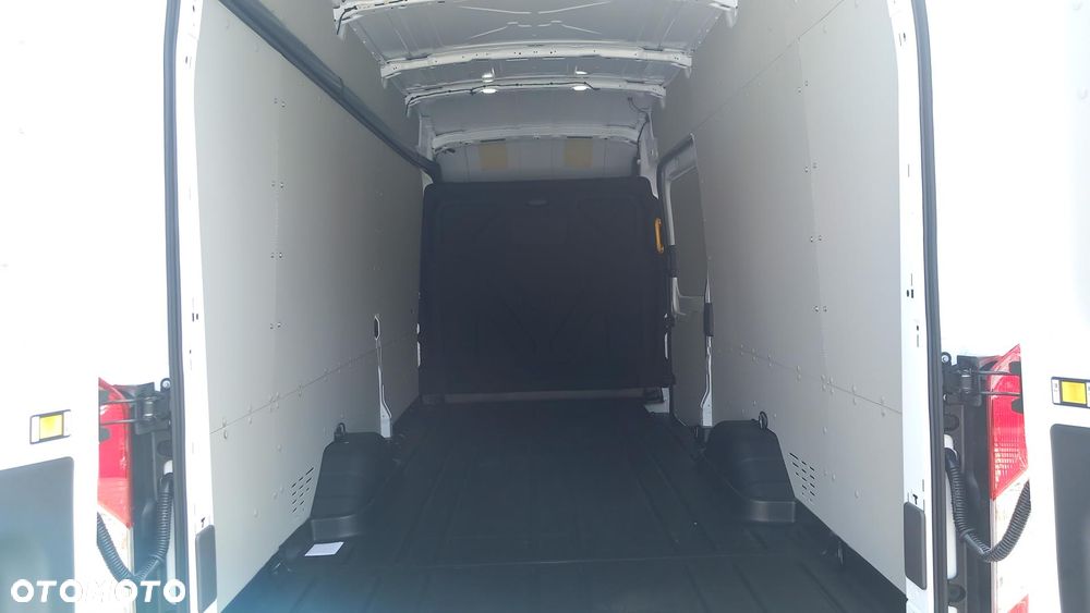 Ford Transit - 29