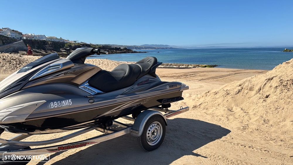 Yamaha FX Cruiser SHO 1800 Supercharged - 1