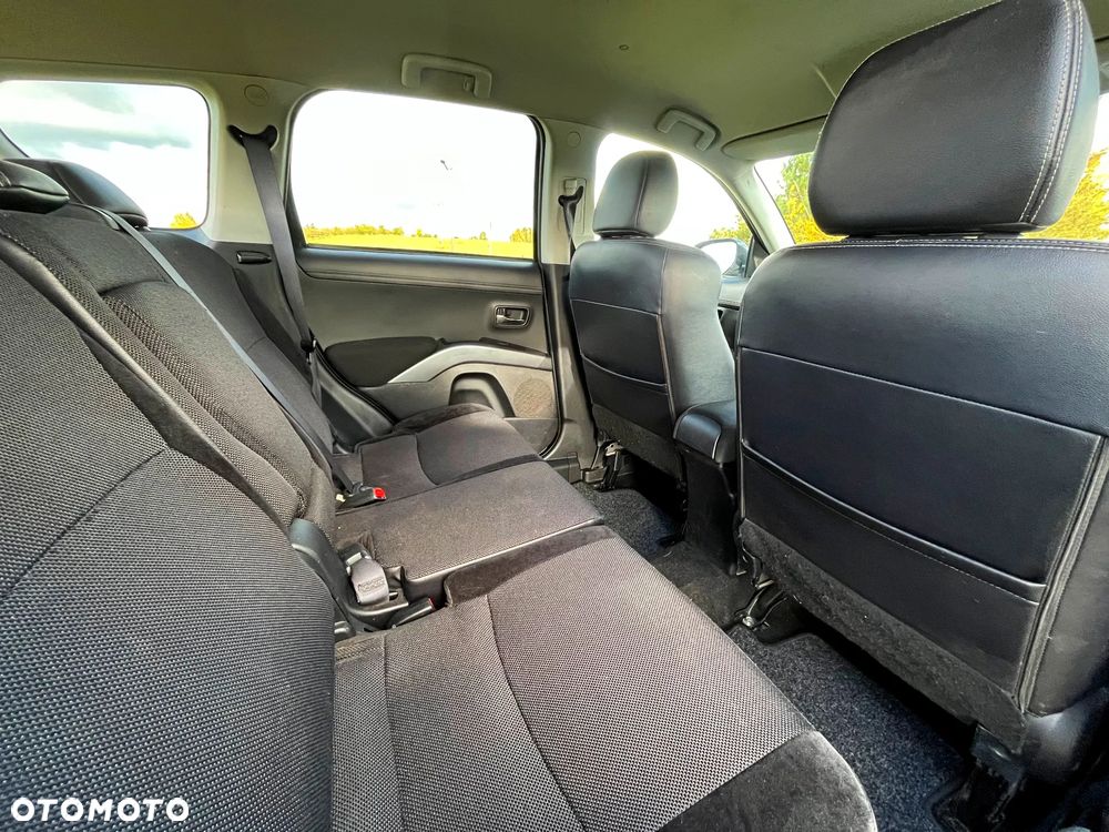 Mitsubishi Outlander - 15