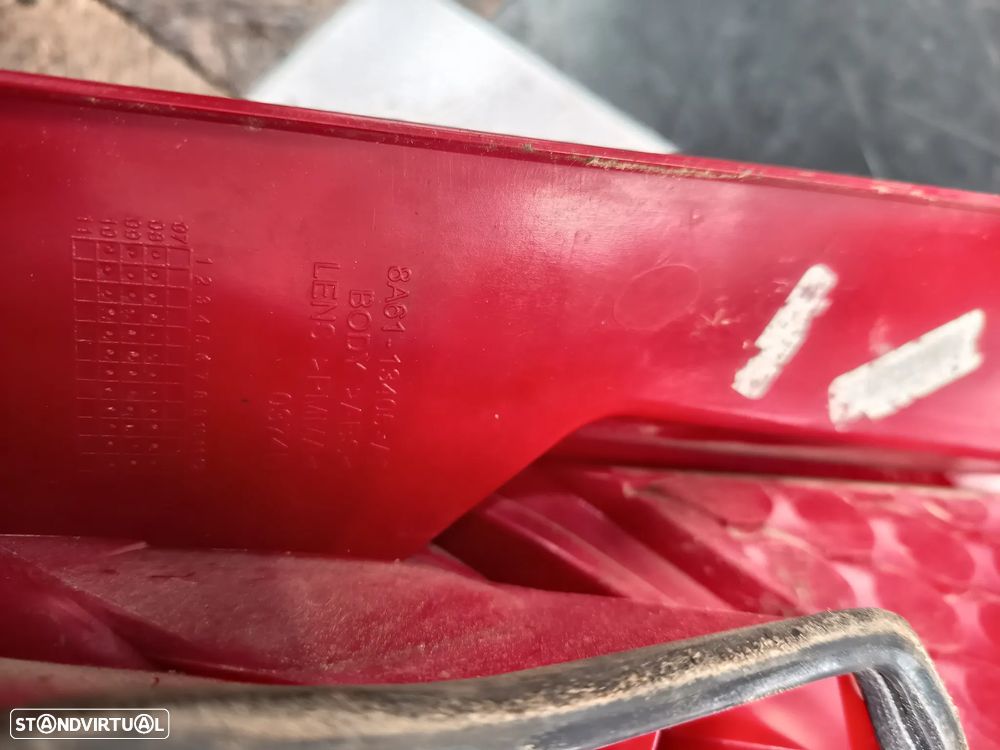 Farolim Stop Esq para FORD FIESTA VI Ref: 8A6113405A - 3