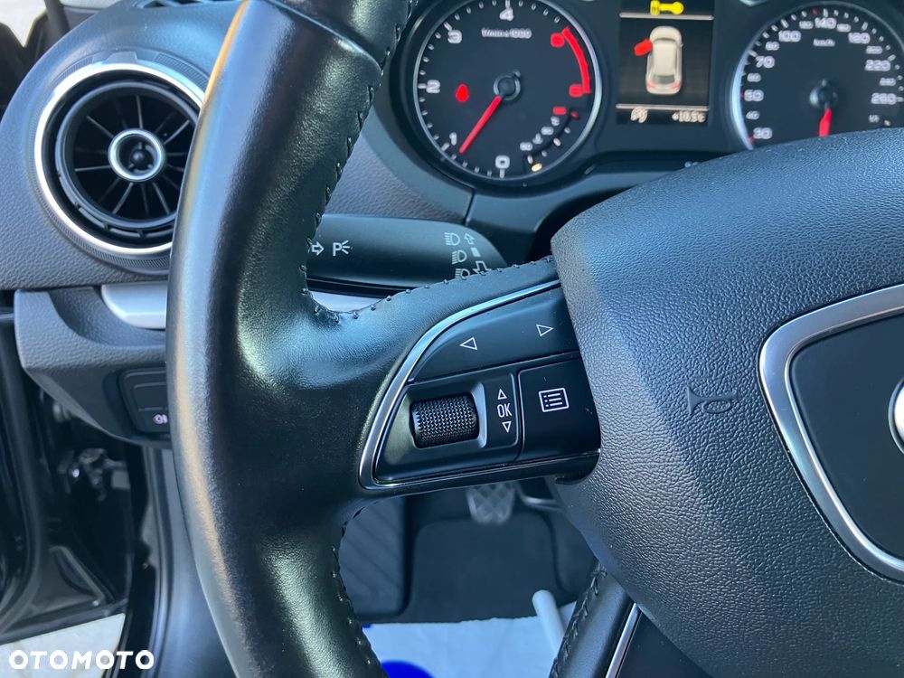 Audi A3 Sportback 2.0 TDI S line Sportpaket - 22