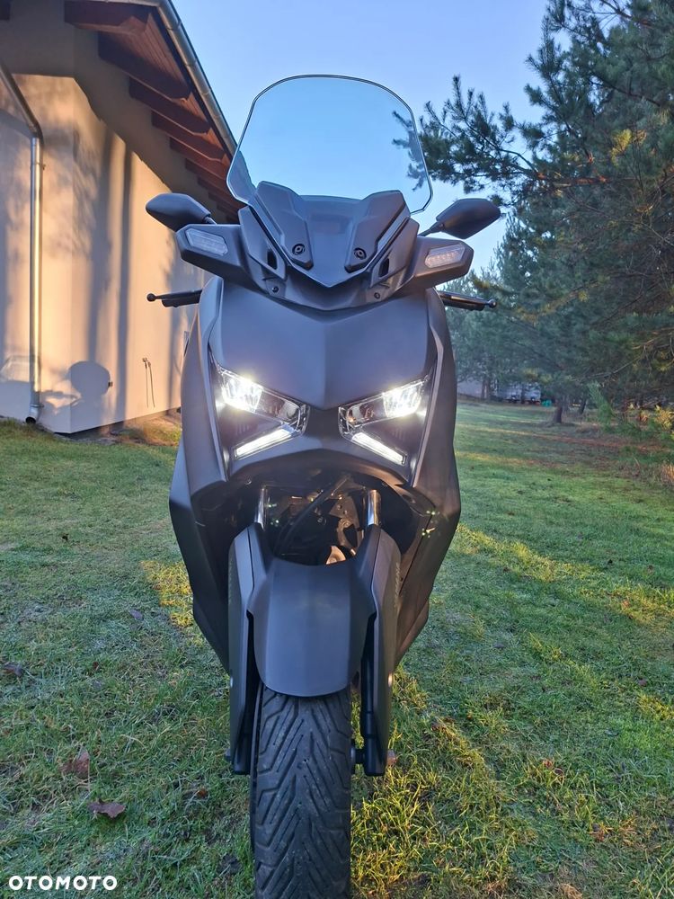 Yamaha X-max - 10