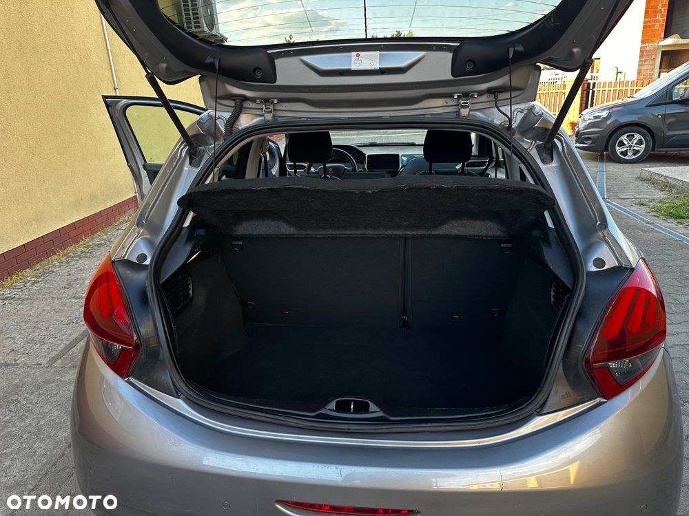 Peugeot 208 PureTech 100 EAT8 Allure Pack - 9