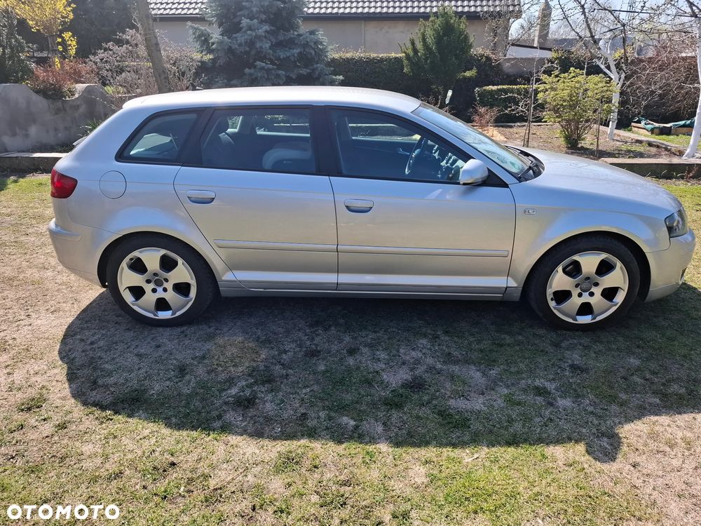 Audi A3 Sportback - 3