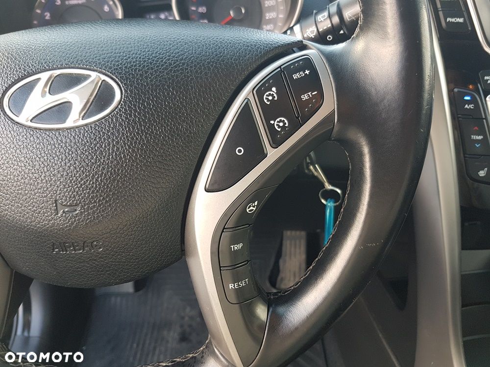 Hyundai i30 i30cw 1.6 Trend - 18