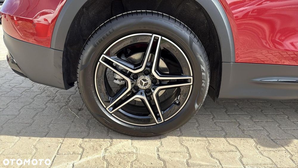 Mercedes-Benz GLB - 16