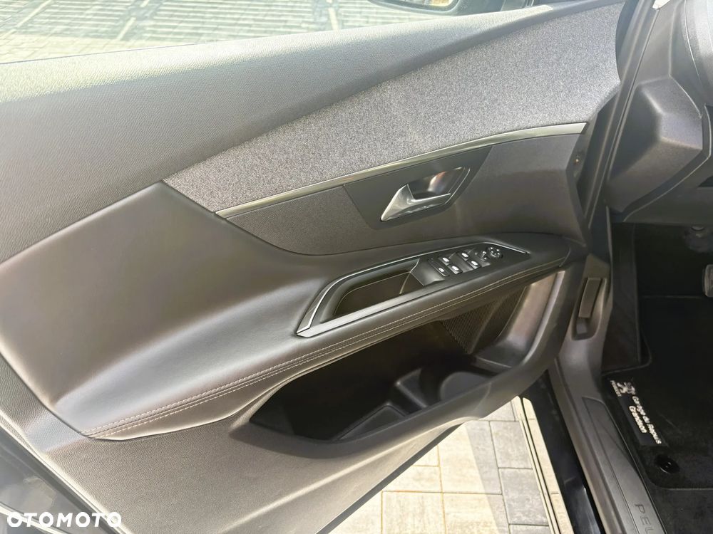 Peugeot 3008 THP 165 EAT6 Stop & Start Allure - 29