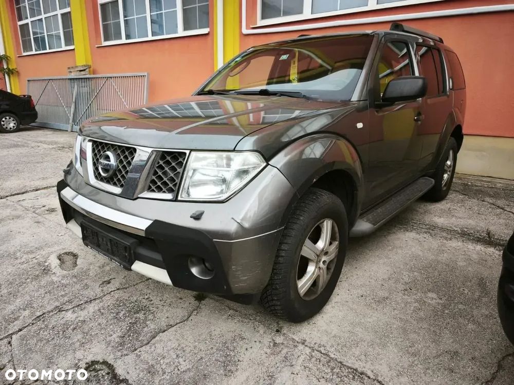 Nissan Pathfinder 2.5 D Platinum - 1
