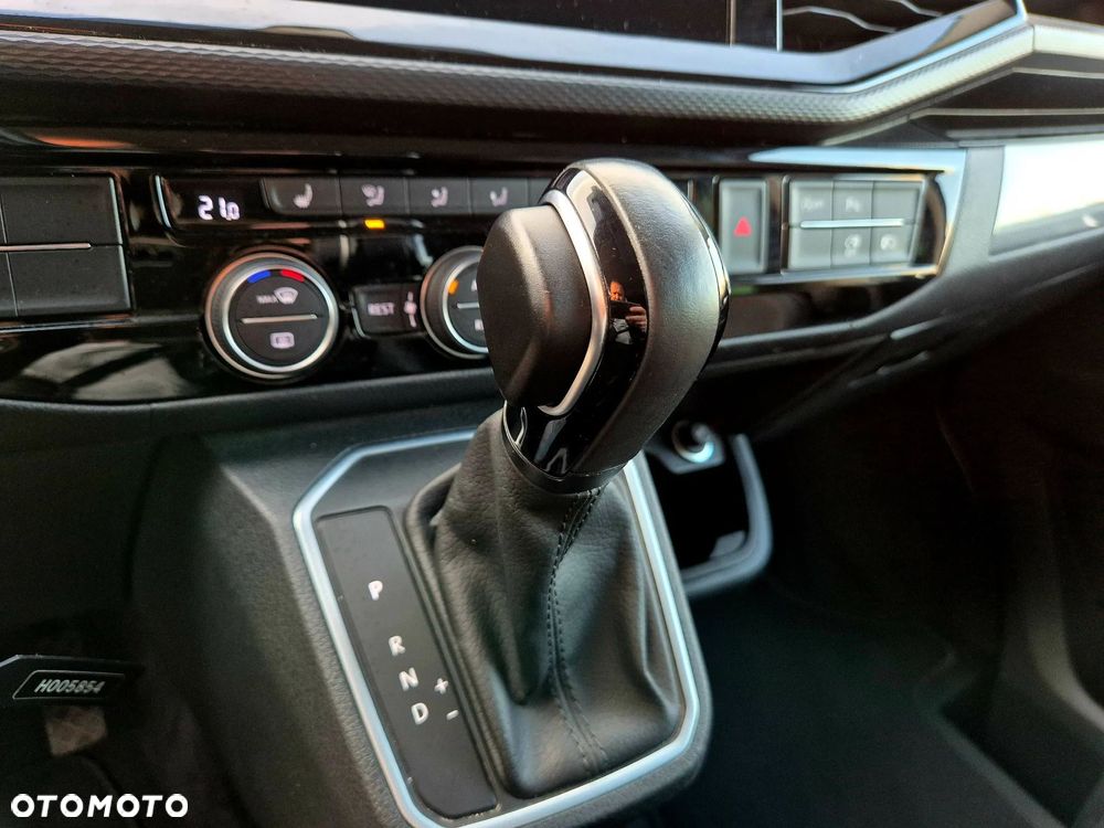 Volkswagen Multivan - 24