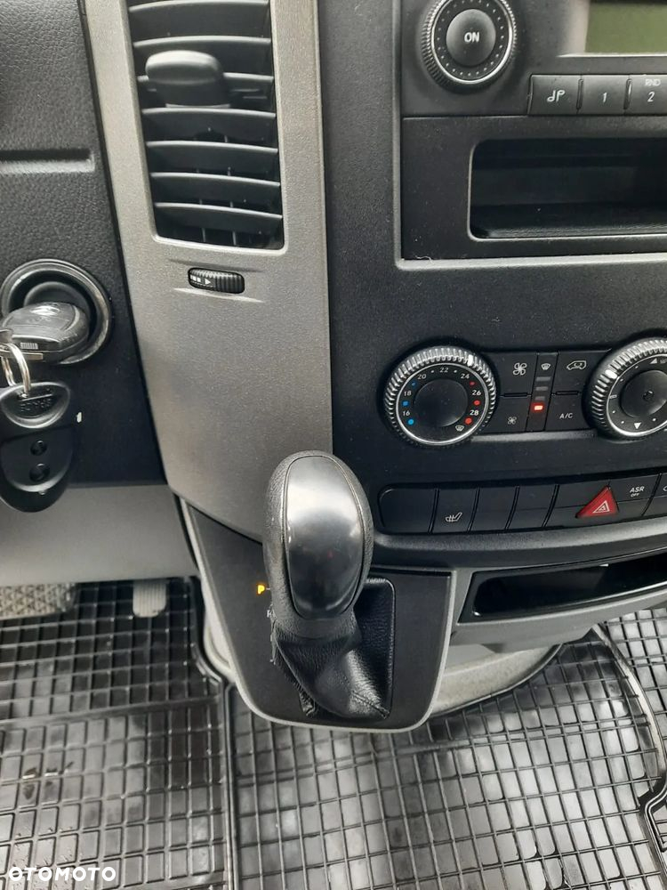 Mercedes-Benz Sprinter - 18