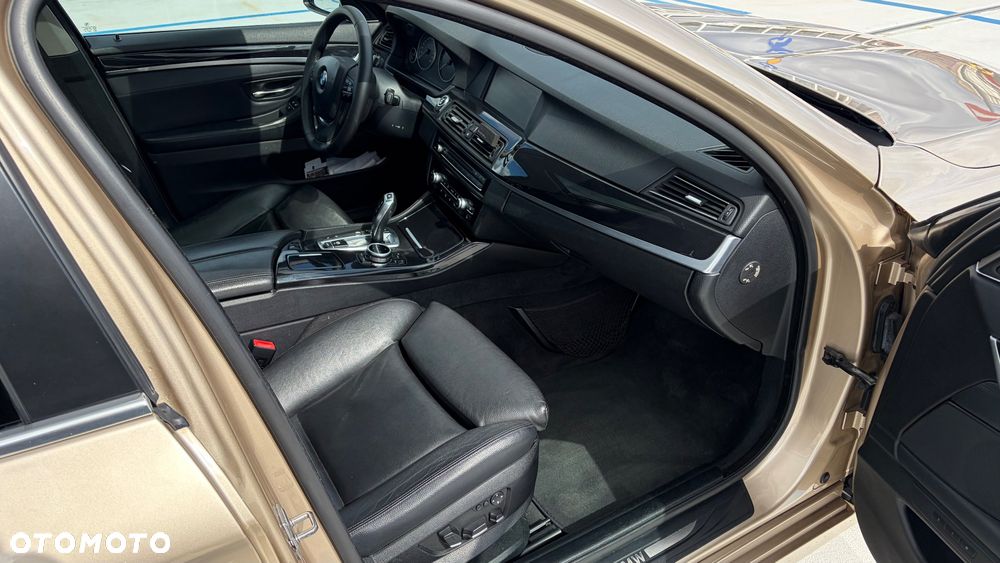 BMW Seria 5 525d - 20