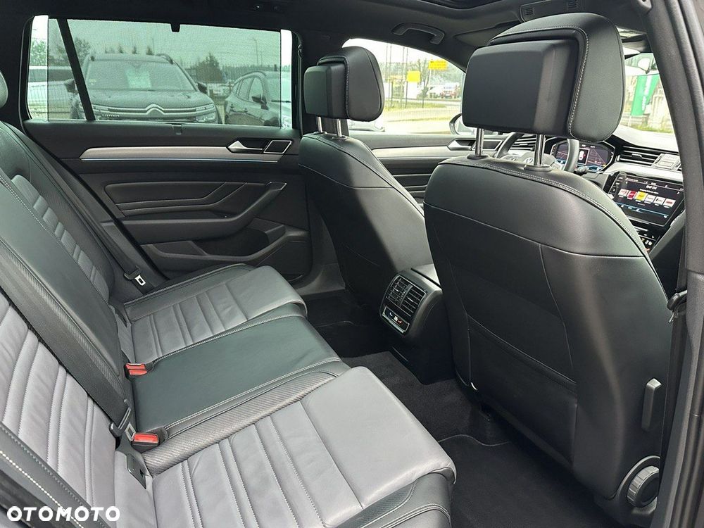 Volkswagen Passat Variant - 25