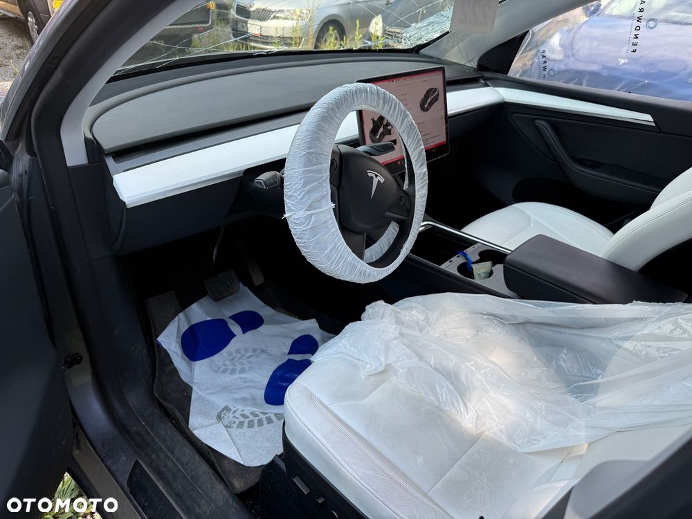 Tesla Model Y 79kWh Long Range Premium AWD - 10