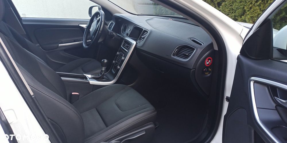 Volvo S60 D2 Edition - 24