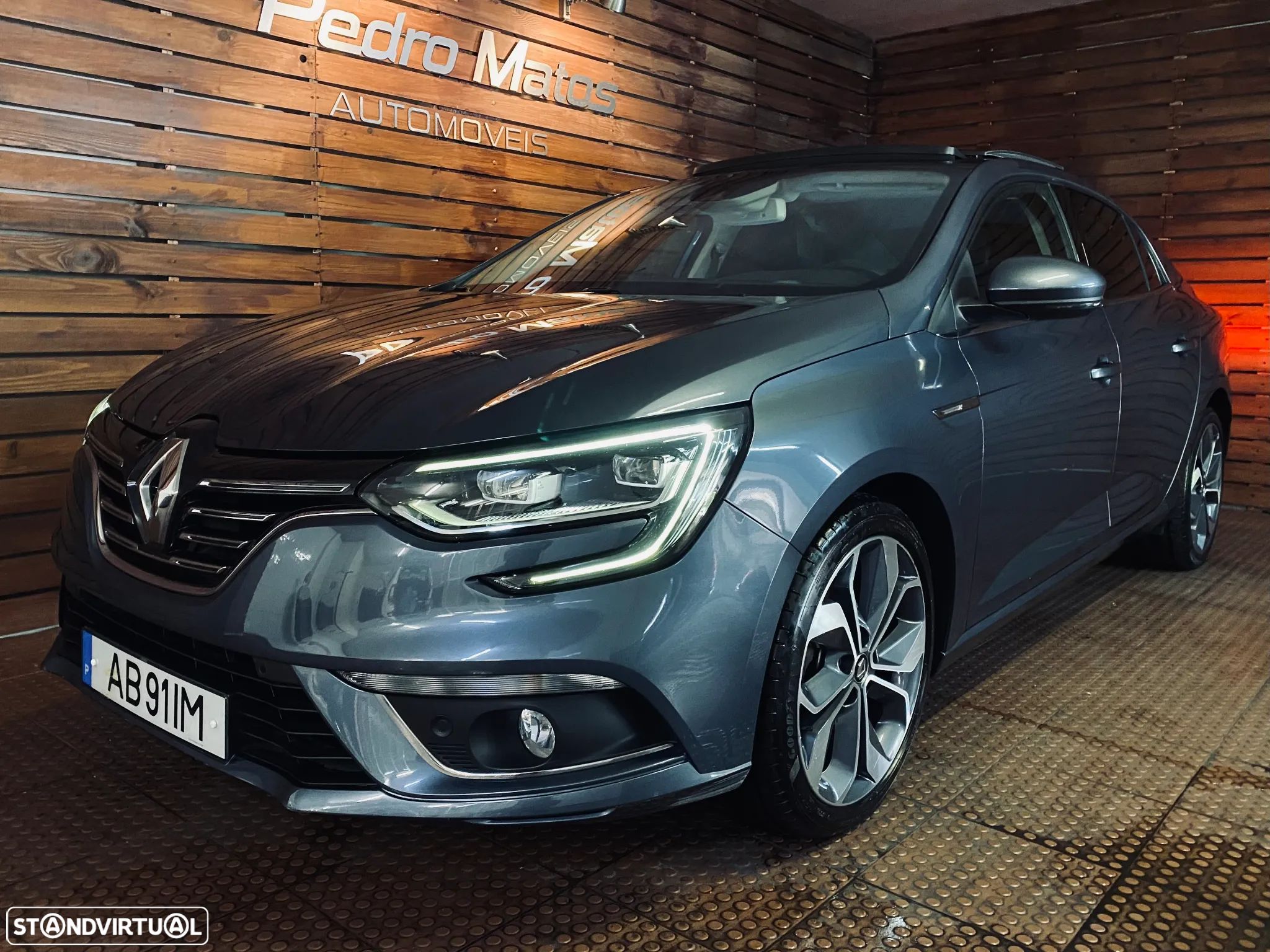 Renault Mégane Grand Coupe 1.5 Blue dCi Executive - 1