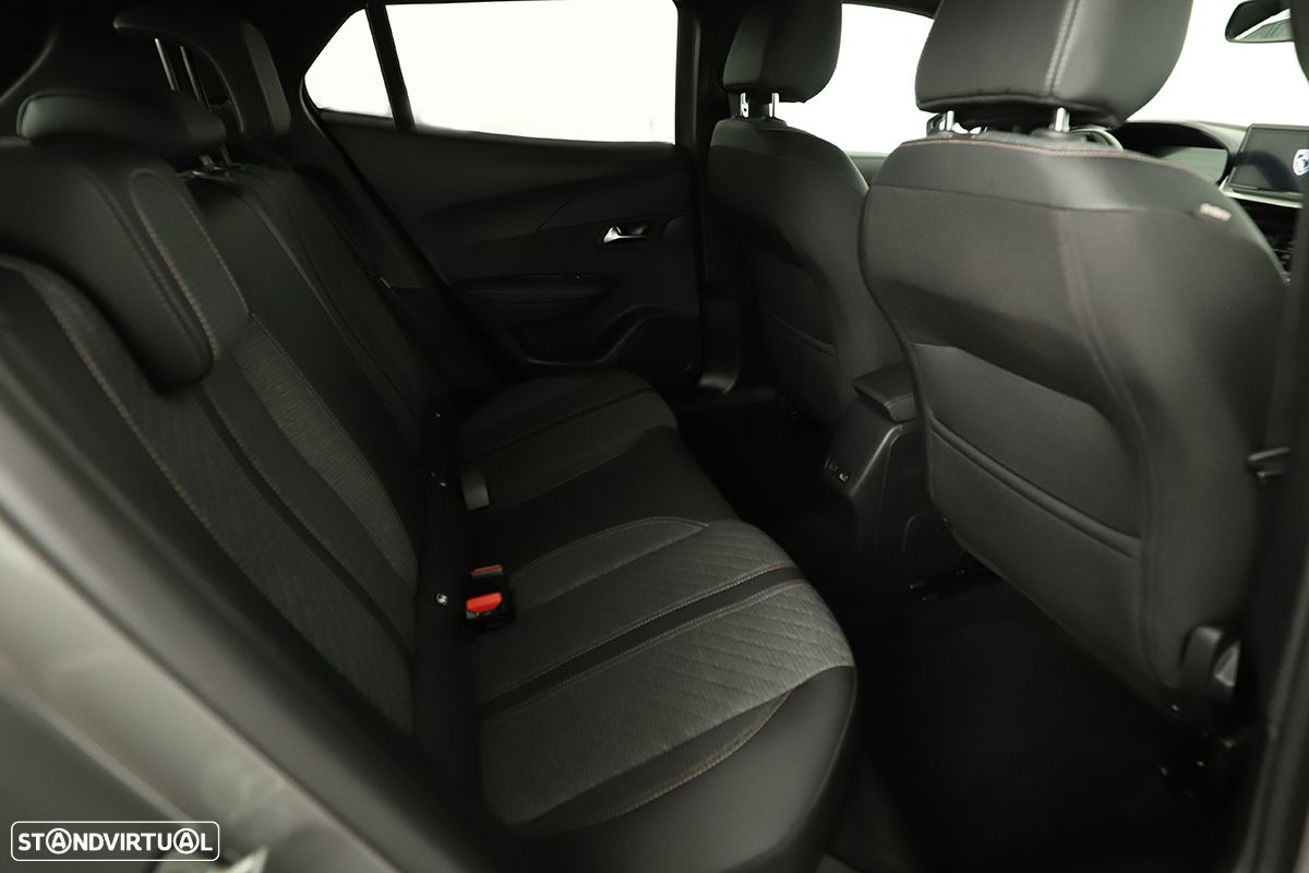 Peugeot 2008 1.2 PureTech Allure - 39