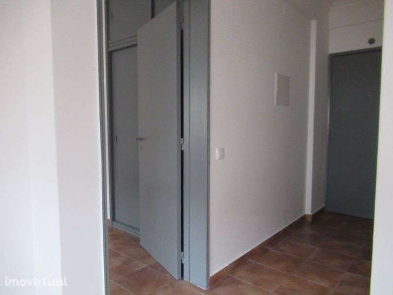 T1 Totalmente Remodelada - Grande imagem: 5/12