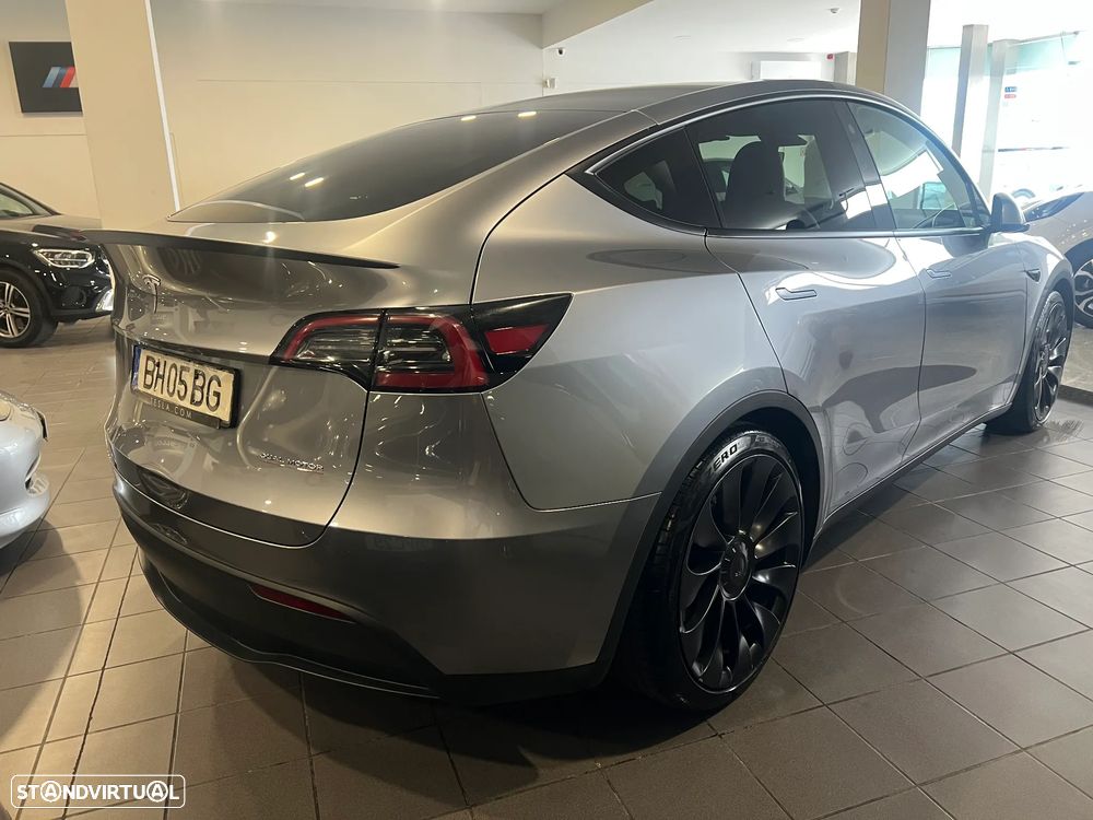 Tesla Model Y Performance Dual Motor AWD - 7
