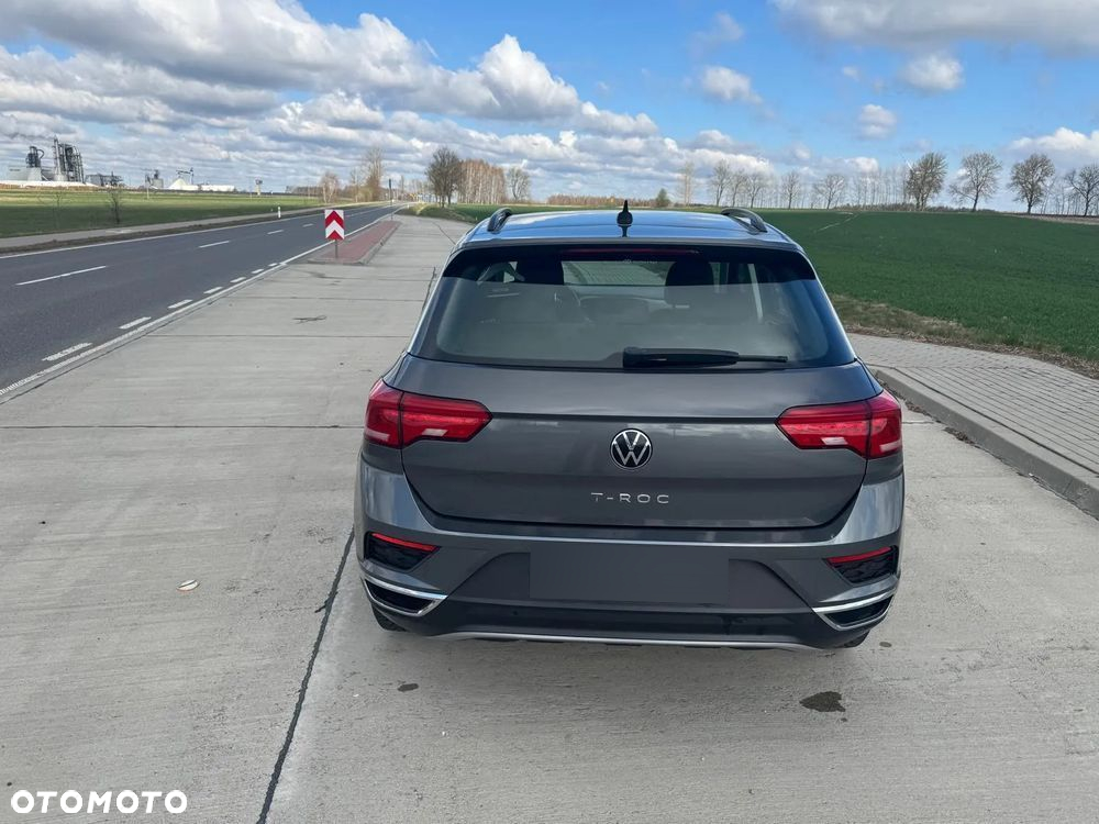 Volkswagen T-Roc - 4