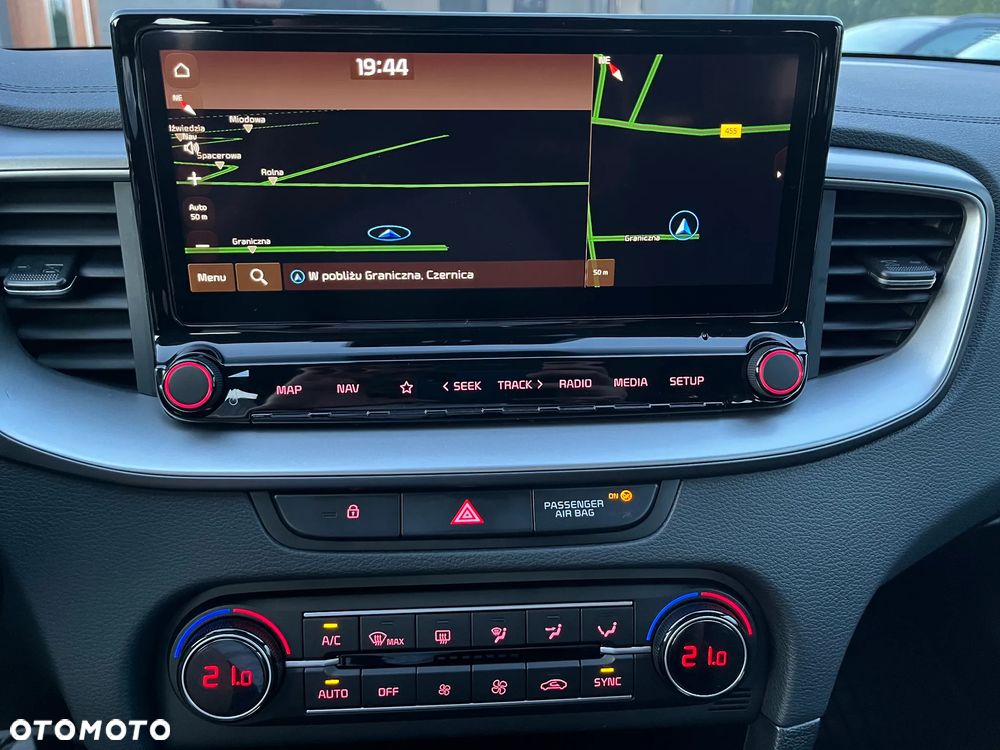 Kia Ceed 1.5 T-GDI M - 12