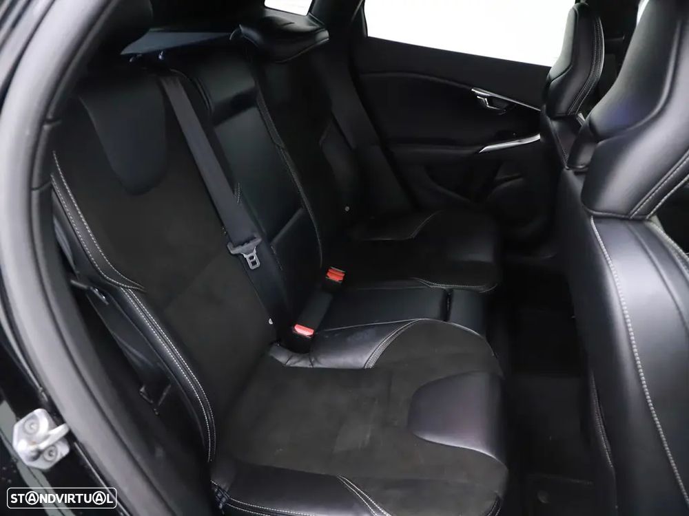 Volvo V40 D2 R Design - 5
